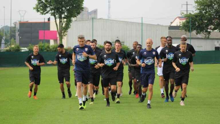 IN PICTURES – Stade Lavallois players resumed training on Monday