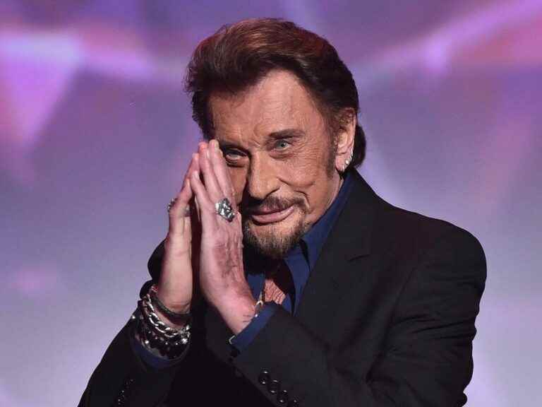 Joy addresses the most moving declaration of love to her father Johnny Hallyday!