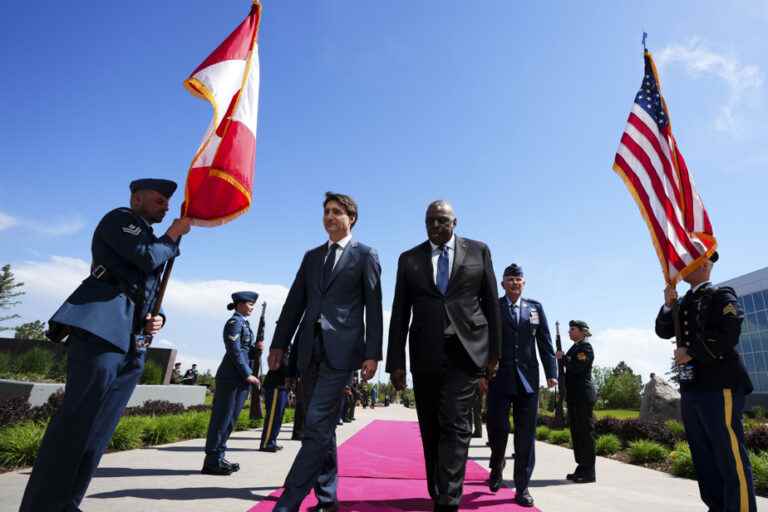 Justin Trudeau meets with US Secretary of Defense to discuss issues