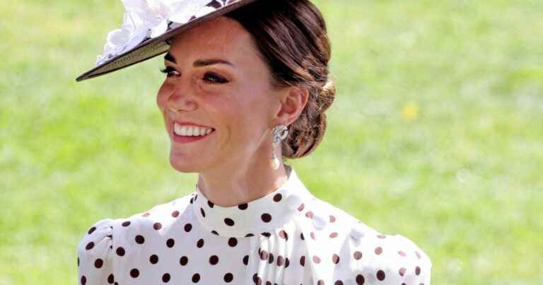 Kate Middleton very chic in a polka dot dress: an expensive look and a nod to Diana at Royal Ascot [PHOTOS]