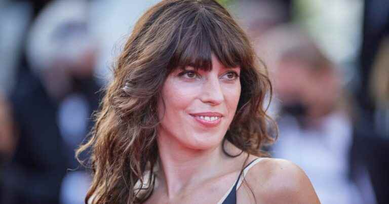 Lou Doillon pregnant: she reveals her rounded belly in a funny way!