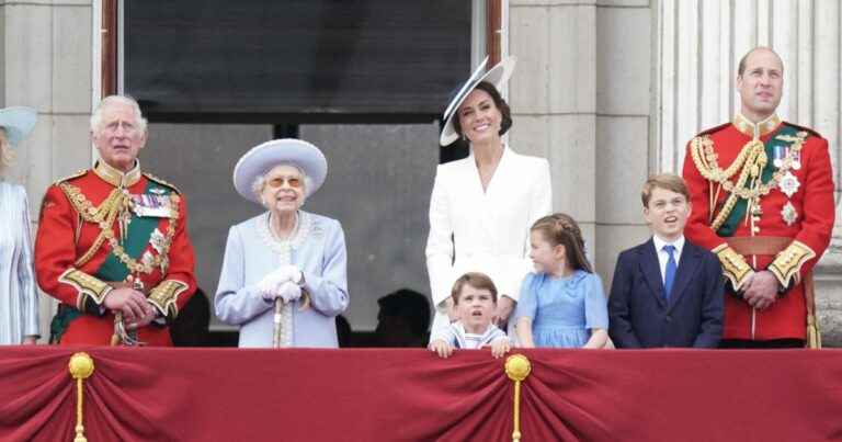 Louis of Cambridge sulky on the balcony: Kate Middleton reframes the turbulent prince!