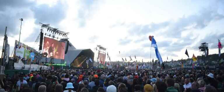 McCartney ignites the Glastonbury Festival, which ends on Sunday