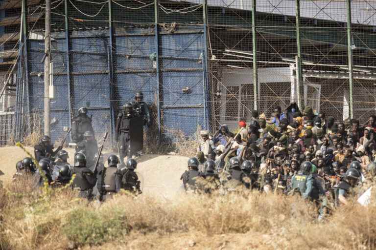 Morocco |  Attempt to forcefully cross migrants into a Spanish enclave