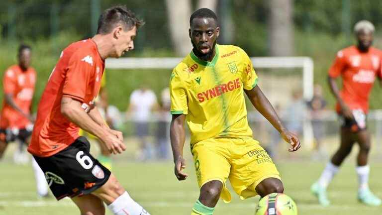 Nantes midfielder Roli Pereira de Sa is the first FCSM recruit