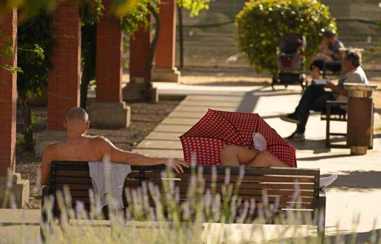 New ‘abnormal’ heat wave suffocates Spain