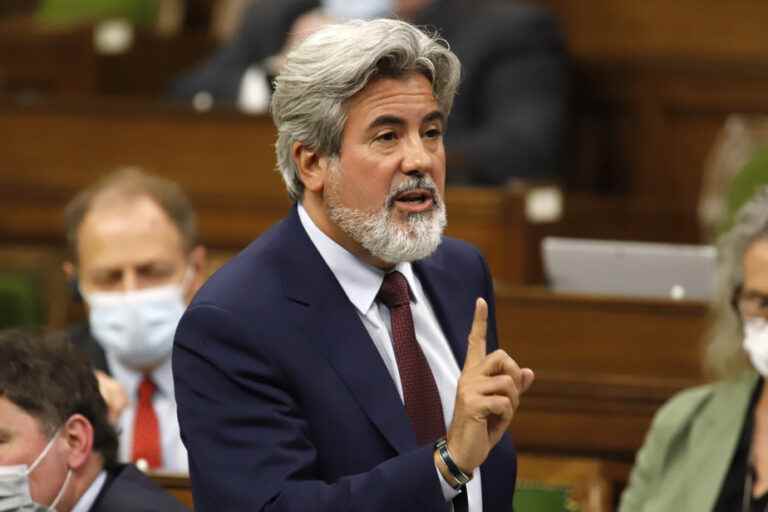 Official languages ​​|  Ottawa wants to protect both communities, says Rodriguez