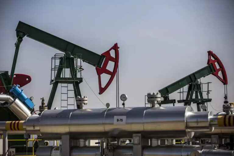 Oil ends higher despite recession fears