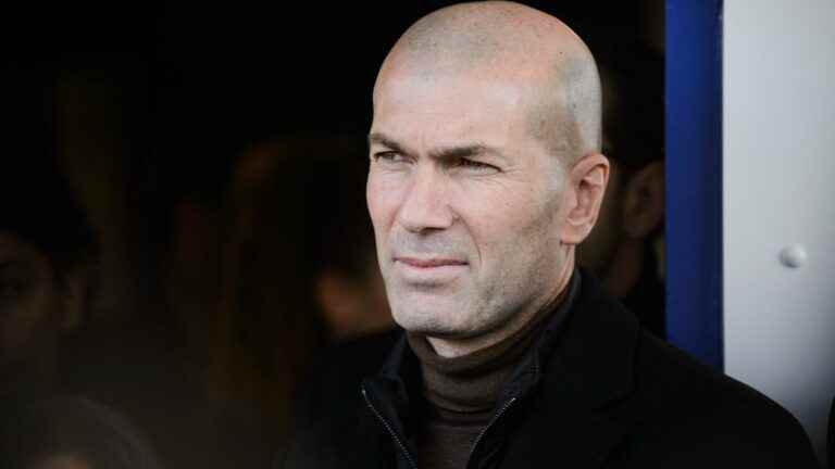 PSG denies an agreement in principle with Zinédine Zidane on his arrival in Paris