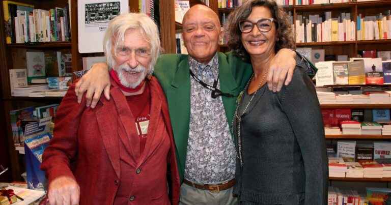 Pierre Richard in shape with Armande Altaï for a signing session