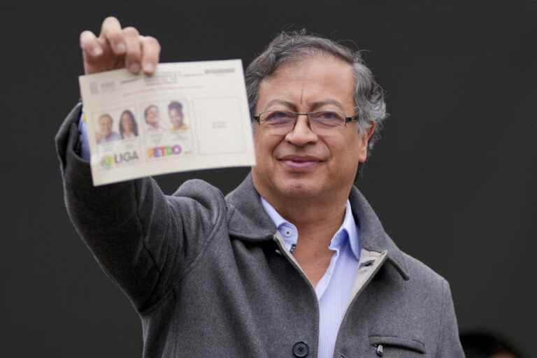 Presidential elections in Colombia |  Left-wing candidate Gustavo Petro tops first results