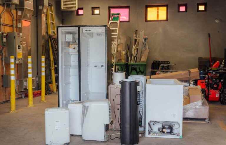 Properly salvage refrigerators to cool the atmosphere