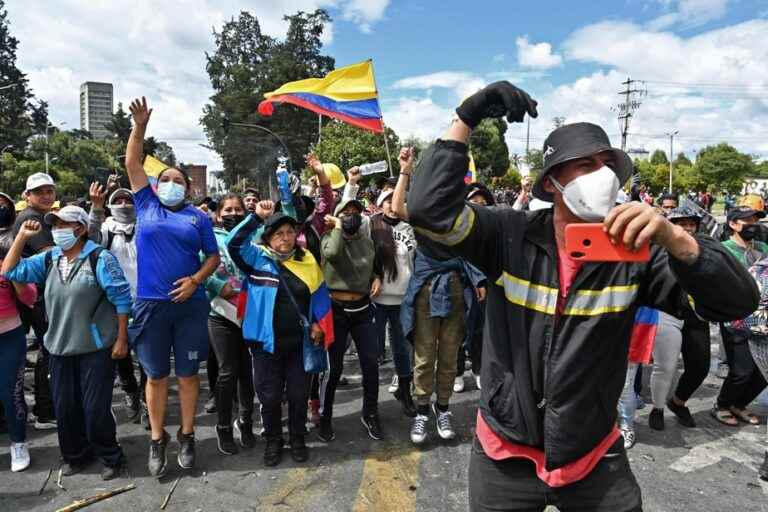 Protests in Ecuador |  MPs debate procedure to impeach president