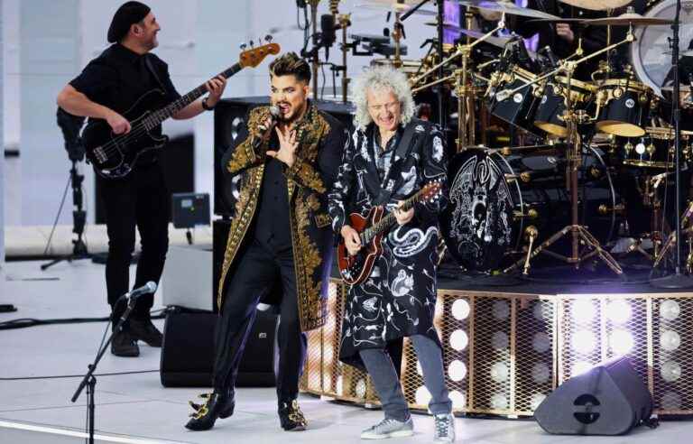 Queen opens the giant concert for the Queen’s Jubilee