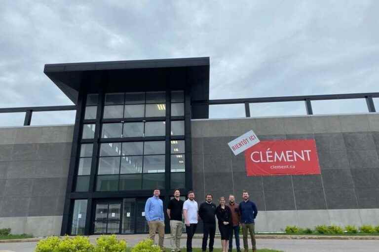 Retail trade |  Clement grows