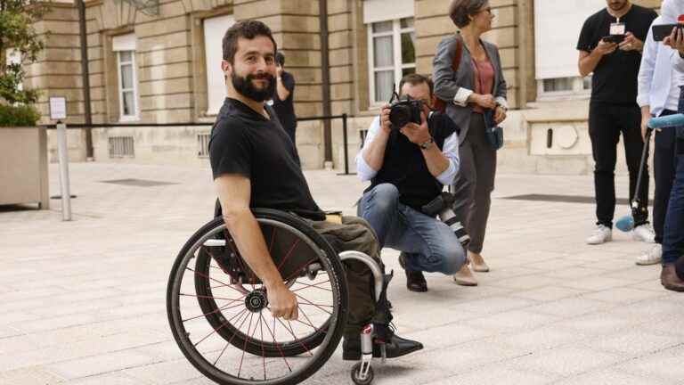 Sébastien Peytavie, deputy in a wheelchair who is determined not to be just a symbol