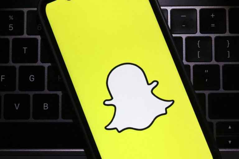 Snapchat diversifies beyond advertising with a paid version