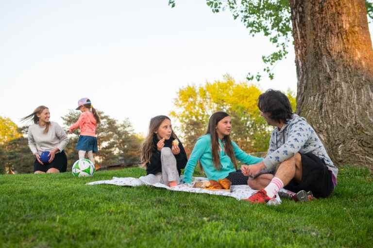 Summer outside |  Luncheon on the Grass