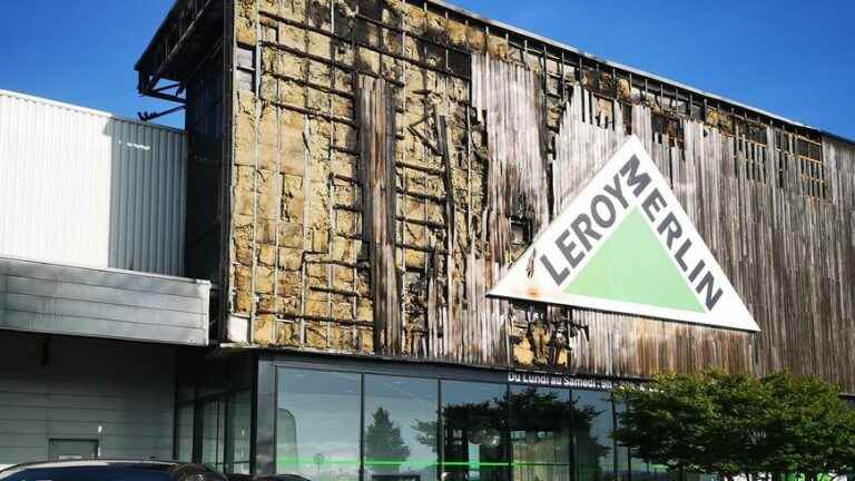 The Leroy Merlin store in Saint-Berthevin closed until further notice after a fire