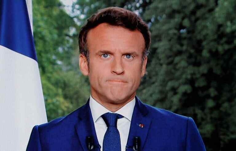 The President of France calls for compromise