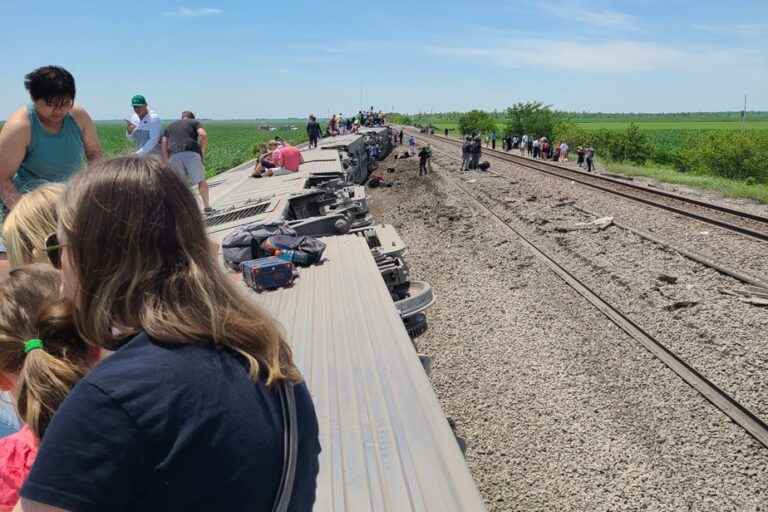 Three dead in Missouri train derailment