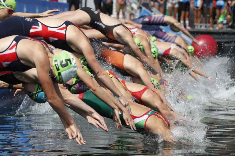 Triathlon |  An exciting show at the Grand Quai du Vieux-Port