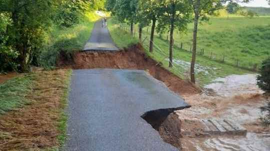 Two bridges and departmental roads collapse after storms in the South of the Channel