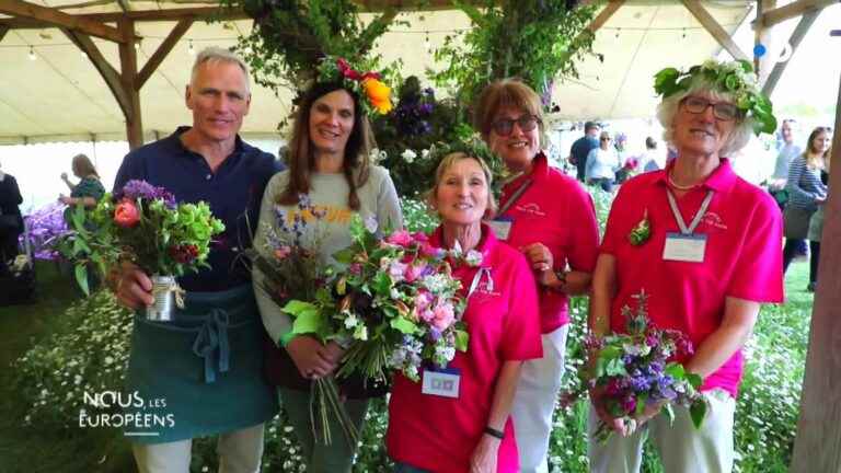 UK’s seasonal local flower market in full swing