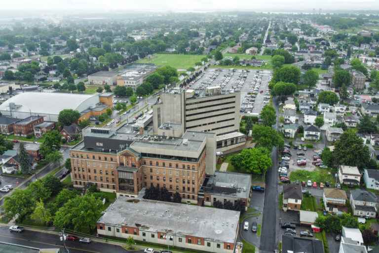 Use of a synthetic pesticide |  A sanctioned hospital in Salaberry-de-Valleyfield