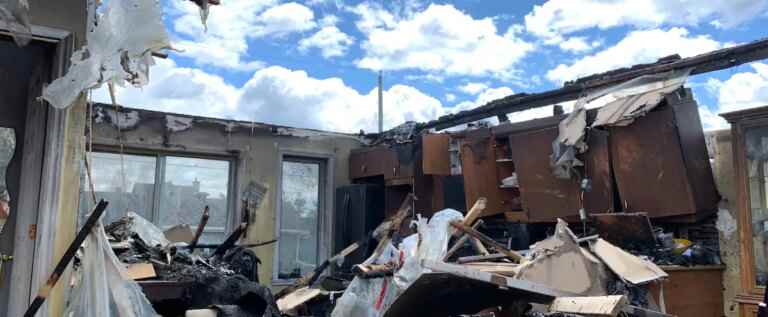 Violent storm: lightning throws families on the street