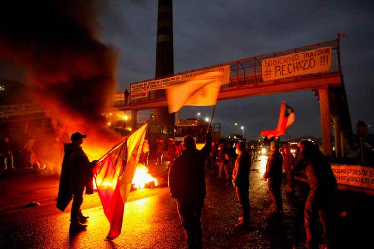 Workers oppose closure of smelter in ‘Chilean Chernobyl’