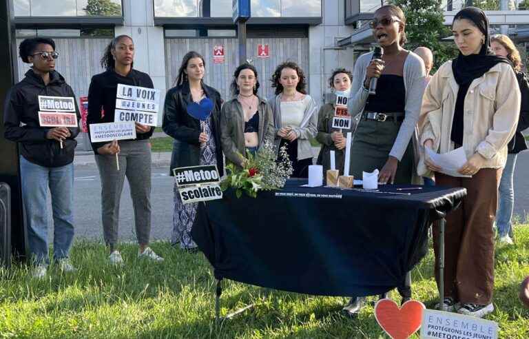 Young people organize a vigil in support of minors who are victims of sexual violence