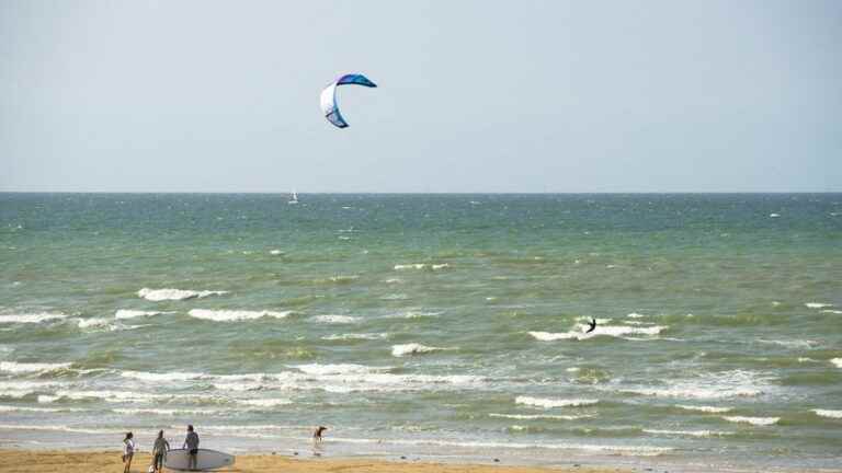 a kite-surfer died during an “extraordinarily violent storm” and sudden