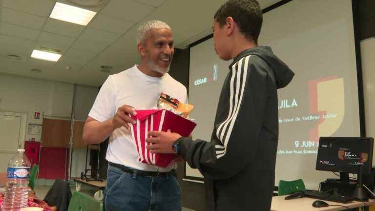 actor Sami Bouajila back in his Grenoble college to share his passion for the 7th art