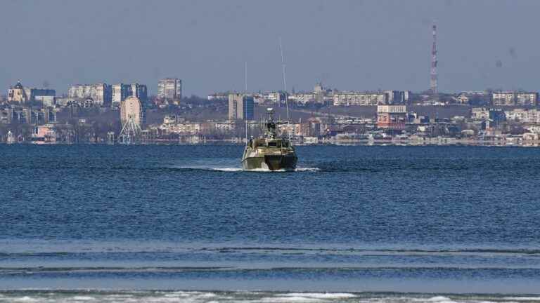 first ship leaves busy port of Berdyansk with 7,000 tonnes of grain