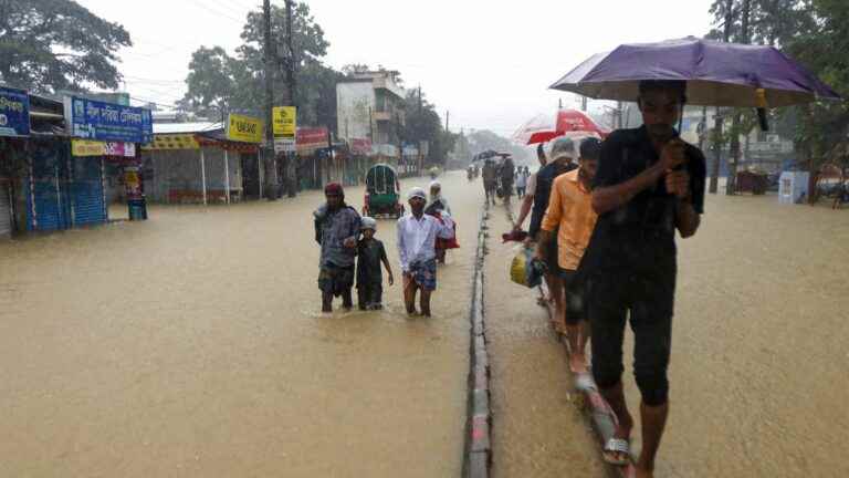 flooding caused by monsoon rains kills at least 25