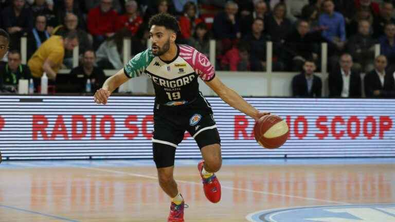 leader Paul Billong extends Boulazac Basket Dordogne