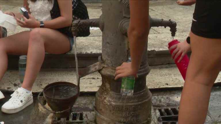 the city of Rome has 2,500 drinking fountains