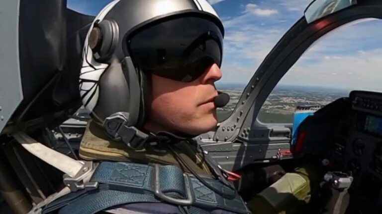 the success of “Top Gun Maverick” revives the French craze for aerobatics