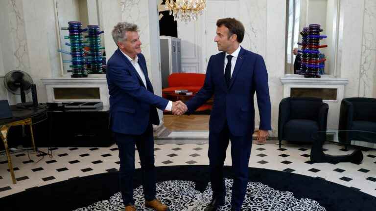 three questions on the government of national unity envisaged by Emmanuel Macron