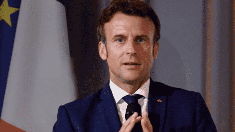 what strategy for Emmanuel Macron?