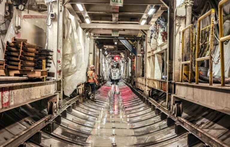 30-meter dive into the heart of the REM tunnel boring machine