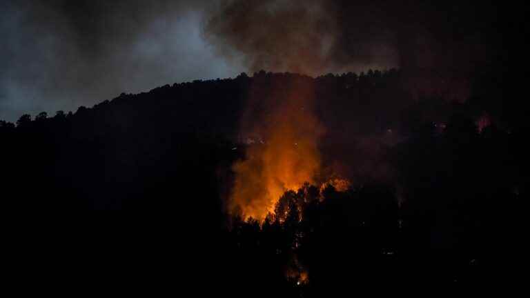 600 hectares destroyed near Bordezac, several villages threatened by flames