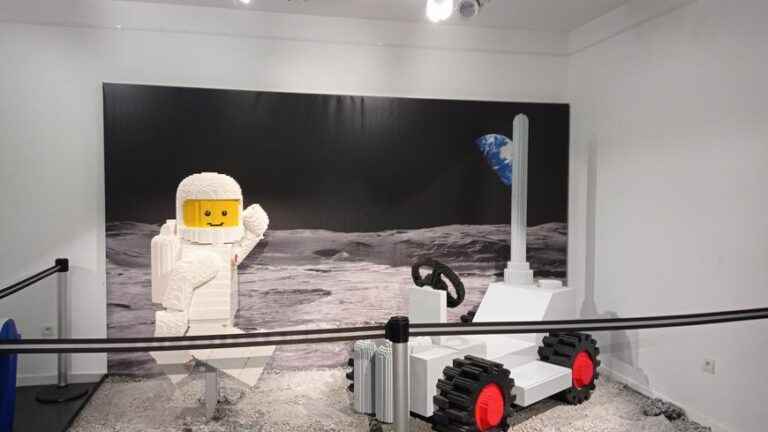 A Lego exhibition to conquer the moon at the Pôle des étoiles in Nançay