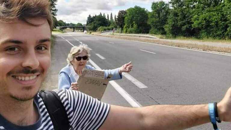 At 89, a grandmother discovers hitchhiking with her grandson in Brittany