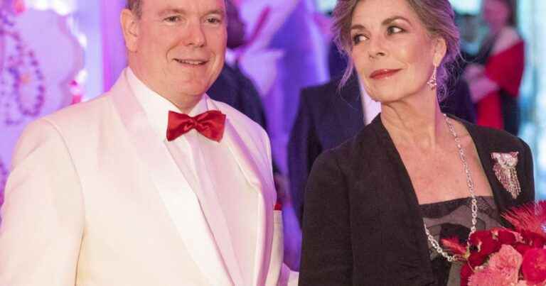 Bal de la Rose 2022: Princess Caroline of Monaco shines surrounded by Albert and his clan, Charlene absent