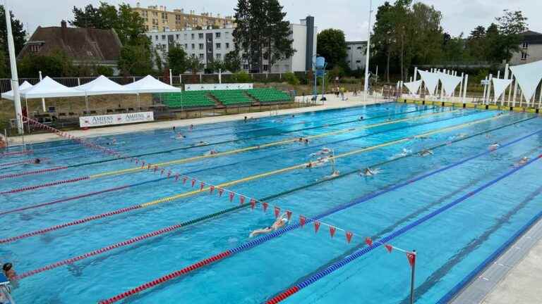 Beautiful people at the Amiens Aquapôle for the French Open junior swimming championships