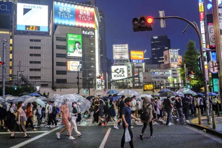 Between nightlife in Tokyo and Korean tradition