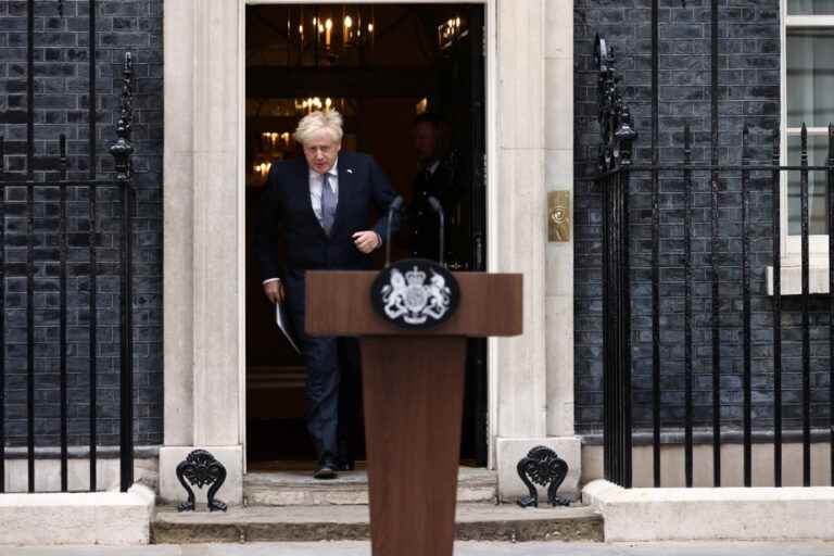 Boris Johnson resigns