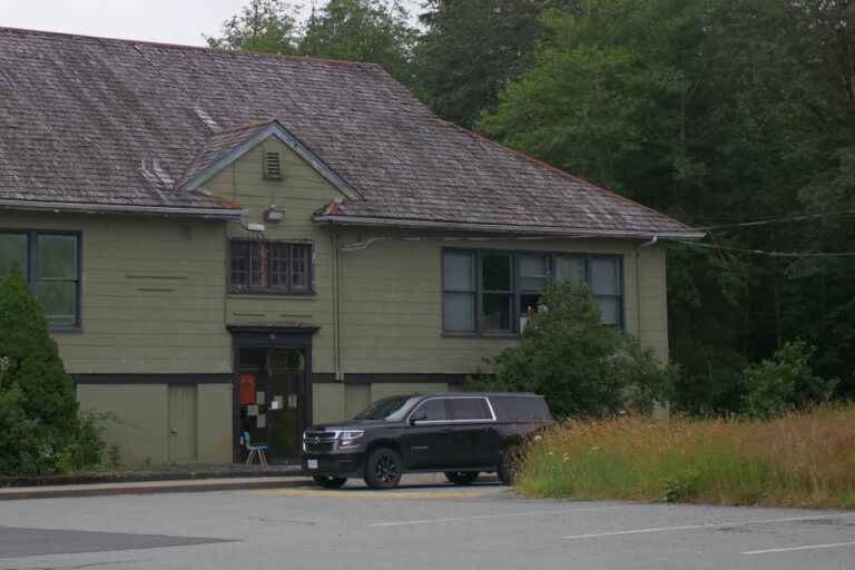 British Columbia |  Search for unmarked graves near a former residential school